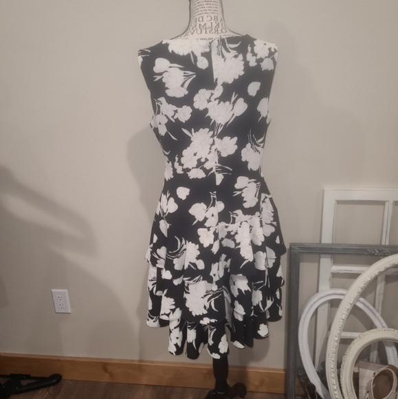 Lauren Ralph Lauren Women SZ 8 Blk cream floral fit & flare dropped waist dress - Picture 6 of 11